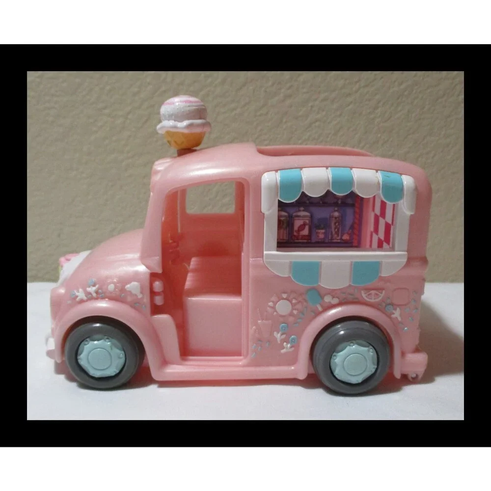 Fisher Price Sweet Streets Ice Cream Truck 2001